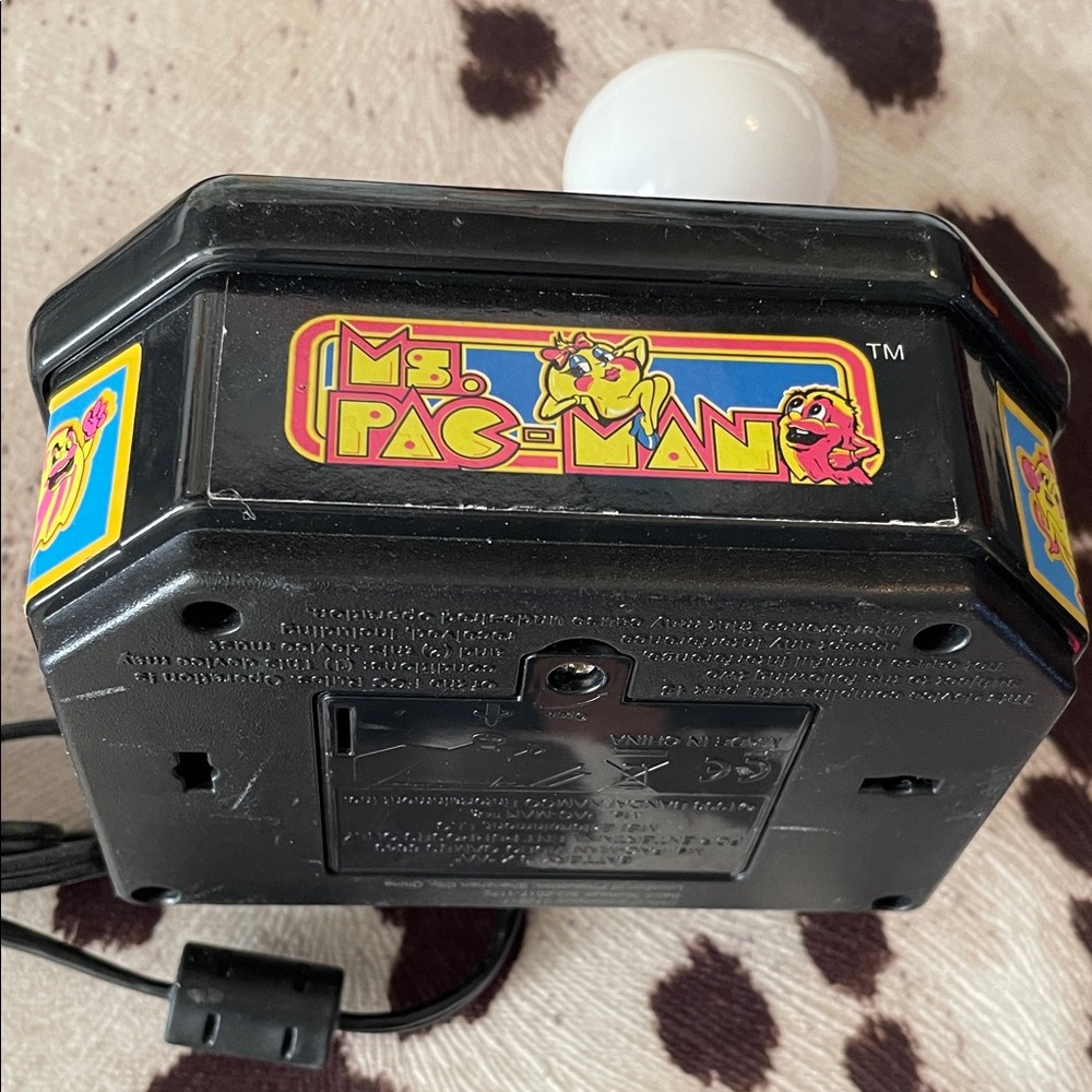 MSI Blue and Red Pac-Man Game Controller - Picture 2 of 3